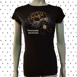 Cute Otter Vancouver Aquarium t-shirt